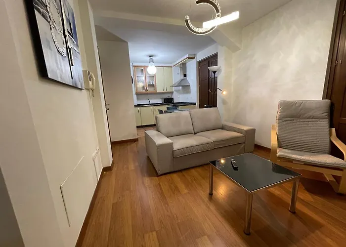 Oktheway Orzan Street * A Coruna